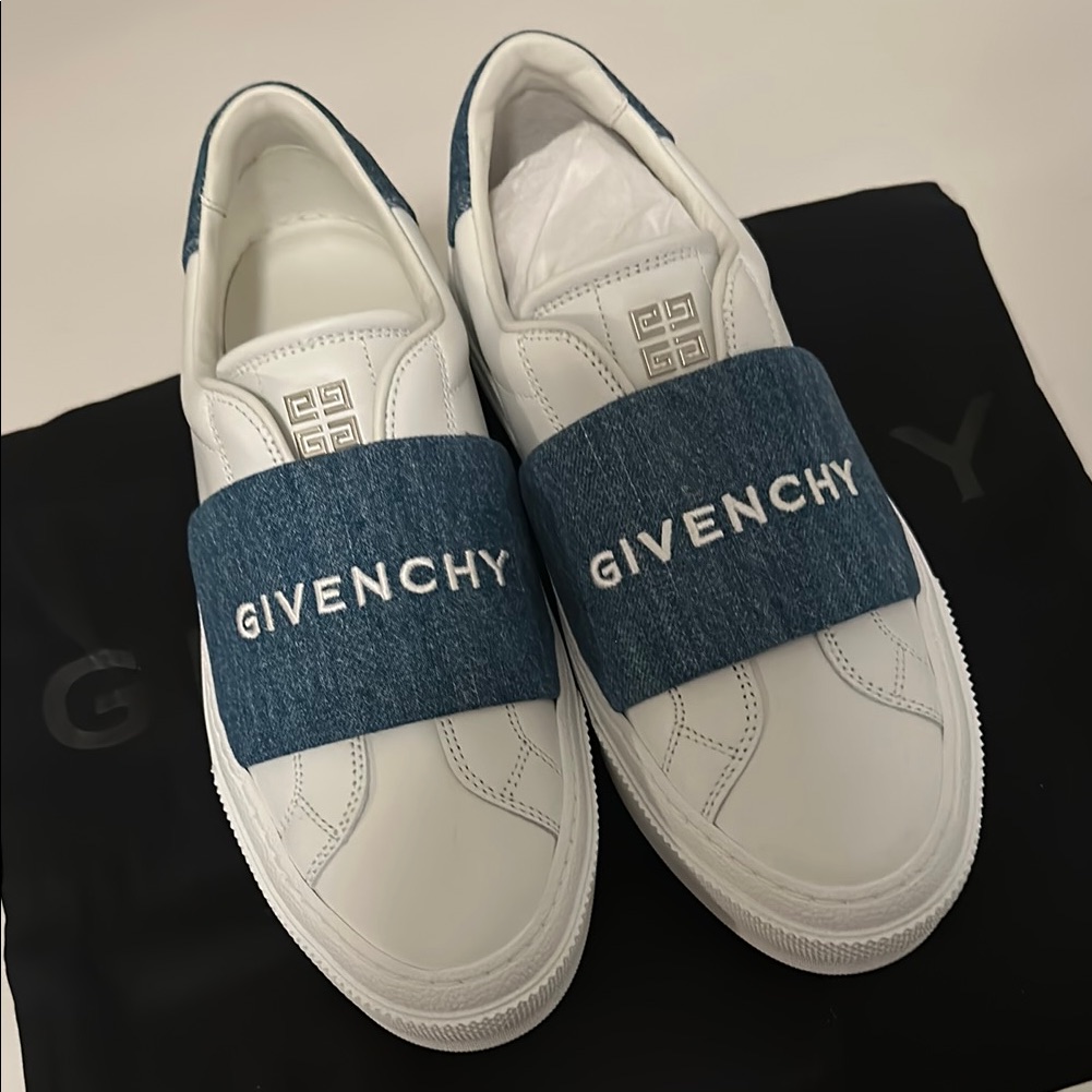 Givenchy Shoes Size: 8